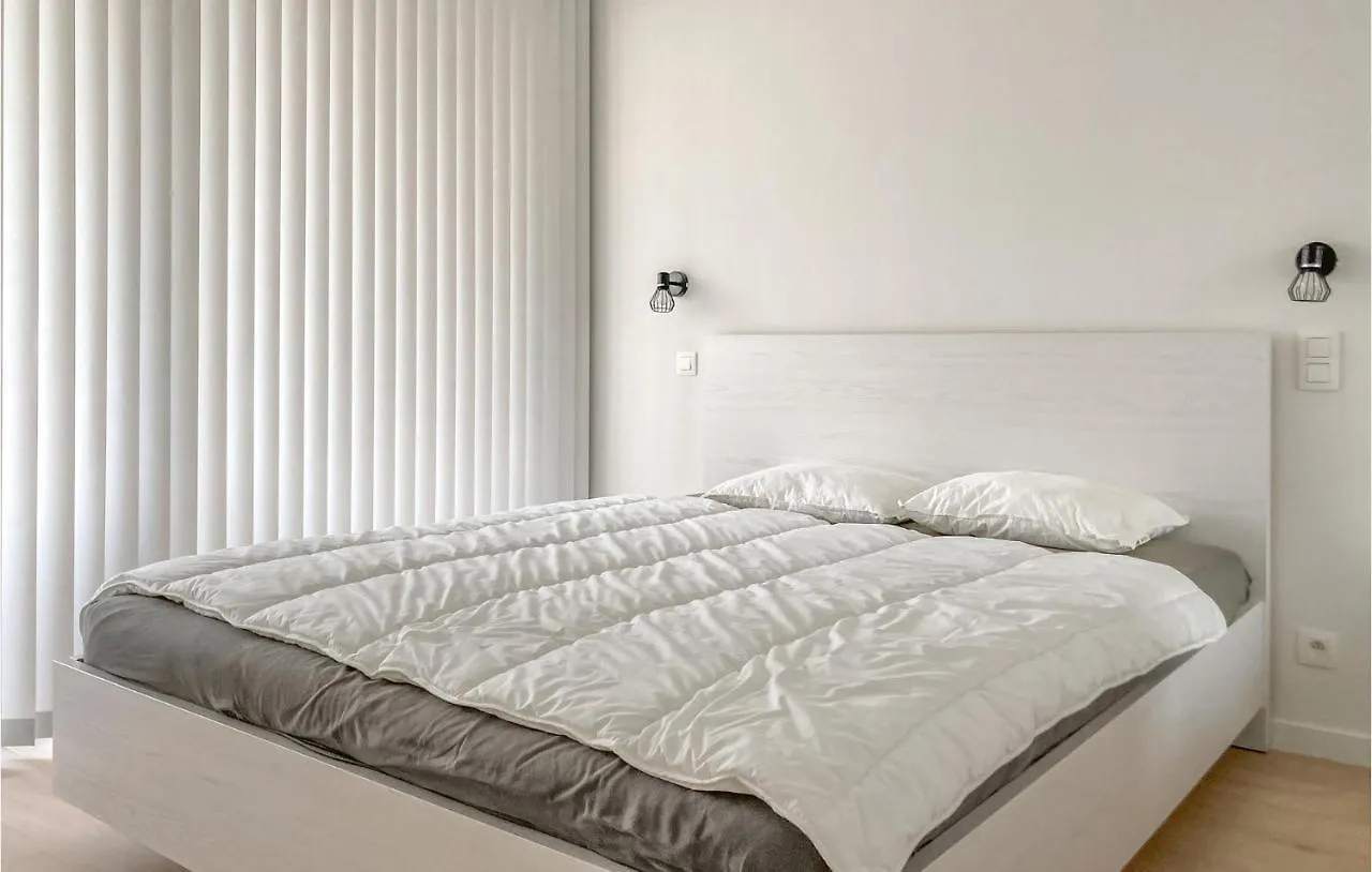 2 Bedroom Stunning Apartment In Oostende Belgium